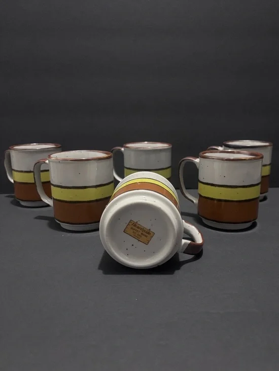 Vintage Hearthside Buffet Ware No. 555 Coffee Mugs — Set of 6 Made in Japan - Picture 2 of 4